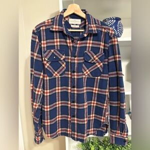 Imogene and Willie navy plaid earl shirt sz M